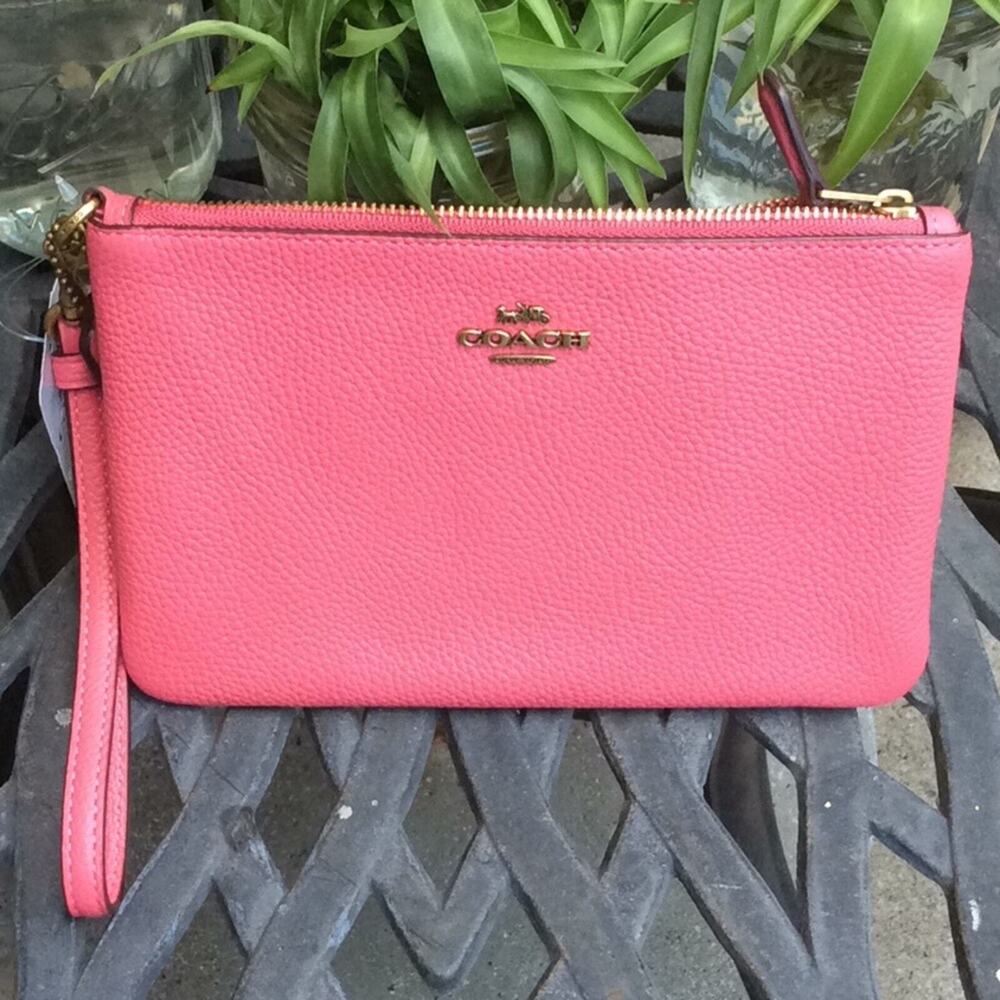 COACH PEBBLE LEATHER PINK CLUTCH WRISTLET 7 1/2”W x 4 3/4”L NWT